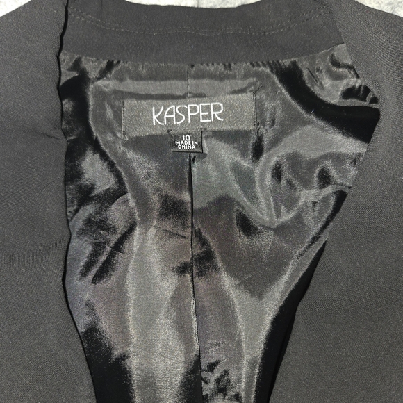 Kasper Classic Black Blazer - Picture 5 of 7